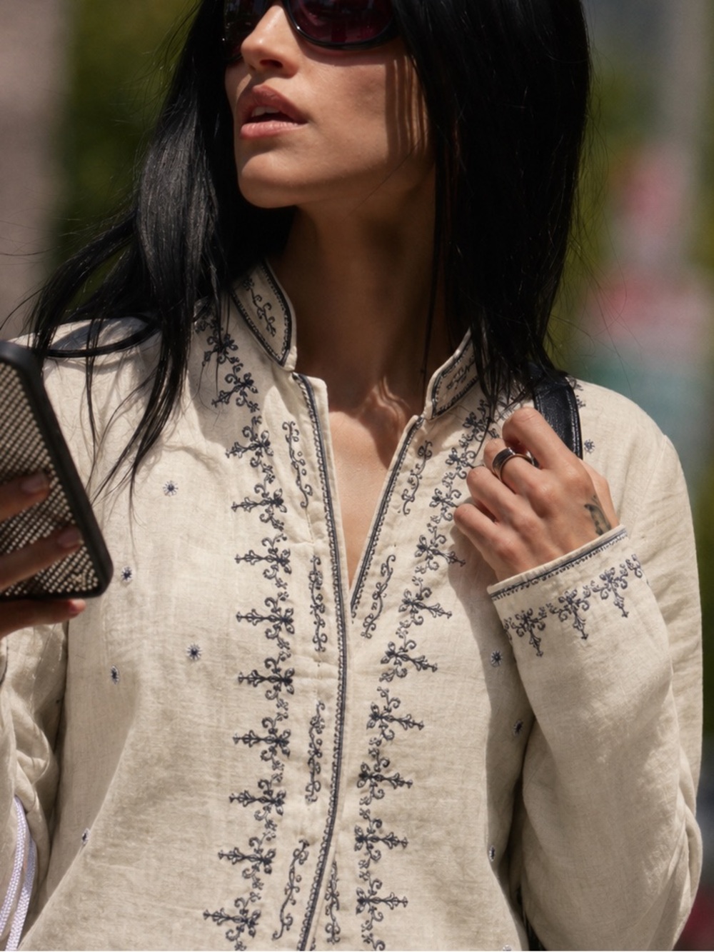 Linen blend Anne Carson Cream Embroidered Jacket M/L ptp 21” l 27”